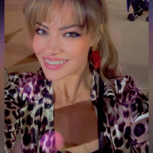 Meet your Posher, Summer - Picture 1 of 1